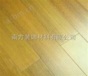 浅色柚木地板